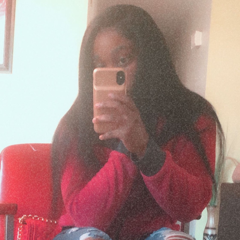 Meet your Posher, Leteia